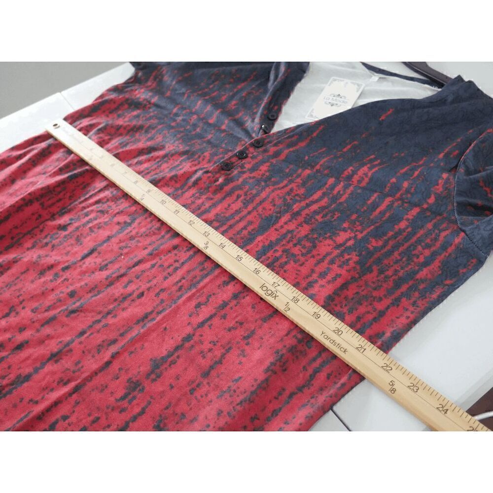 Women's Red & Black Abstract Button-Front Notch Neck Top XXL - Picture 4 of 6